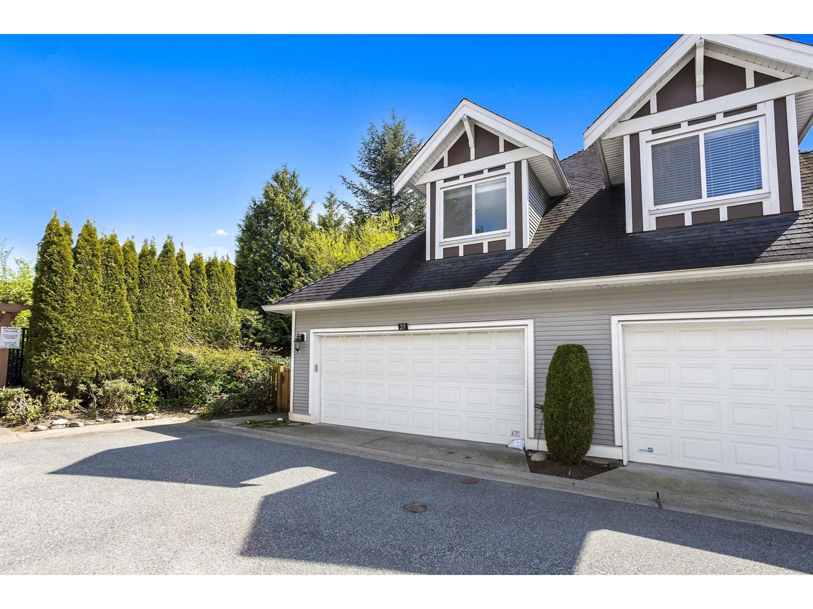 Property at 23 19977 71 AVENUE image 2