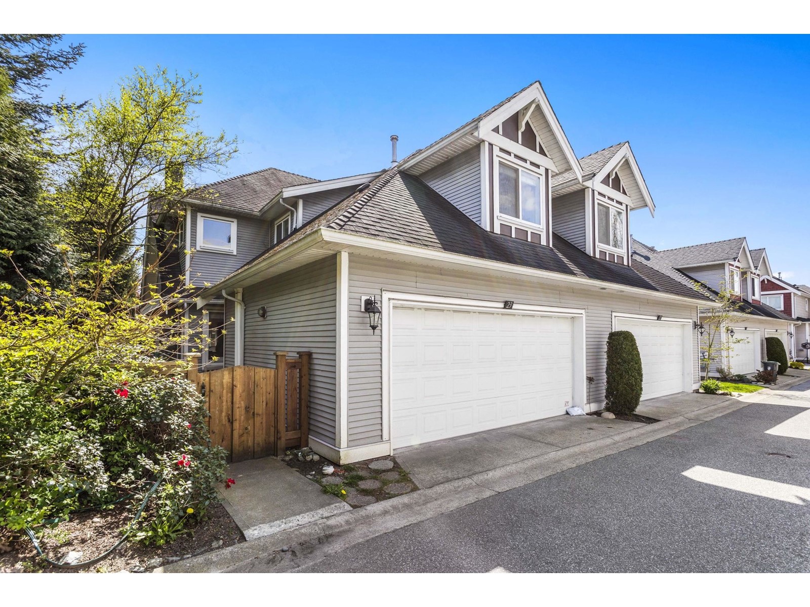 Property at 23 19977 71 AVENUE image 1
