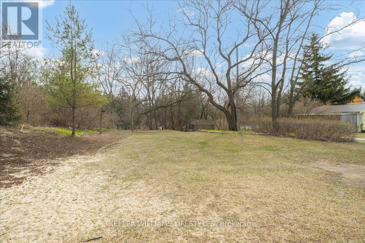6626 East Parkway Drive, Lambton Shores, Ontario N0N 1J3 - Photo 34 - X12097874