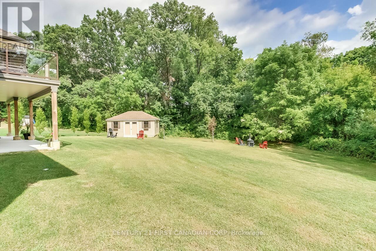 2129 Lockwood Crescent E, Strathroy-Caradoc, Ontario  N0L 1W0 - Photo 33 - X12110941
