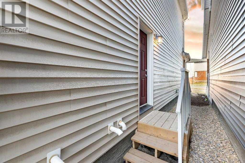 107 Homestead Drive Ne, Calgary, Alberta  T3J 2G8 - Photo 3 - A2196210