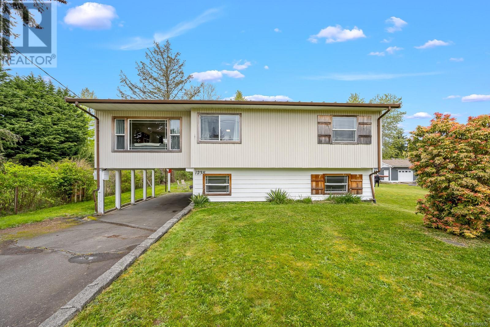 1238 Don Rd, Comox, British Columbia  V9M 4C4 - Photo 3 - 996935