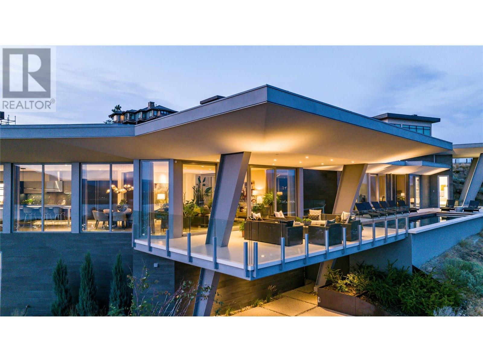 764 Rockcliffe Place, Kelowna, British Columbia  V1V 2Y3 - Photo 2 - 10345297