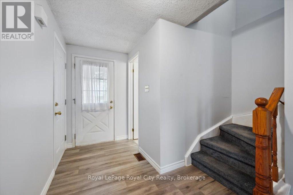 118 Cole Road, Guelph, Ontario N1G 4S3 - Photo 5 - X12100633