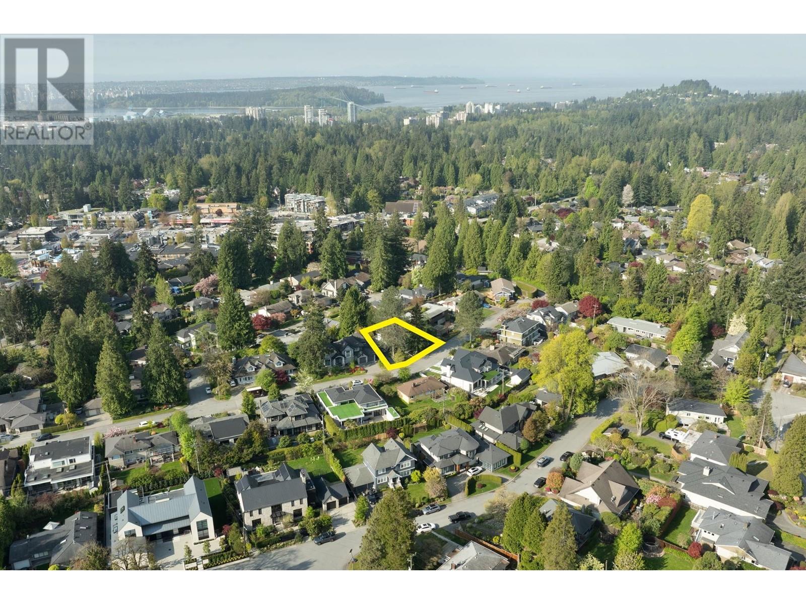 1031 Belmont Avenue, North Vancouver, British Columbia  V7R 1K3 - Photo 33 - R2995739