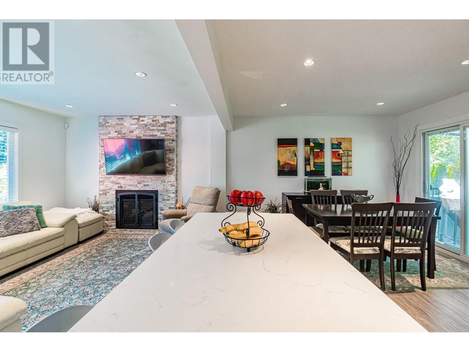 512 W 24th Street, North Vancouver, British Columbia  V7M 2E1 - Photo 18 - R2995741