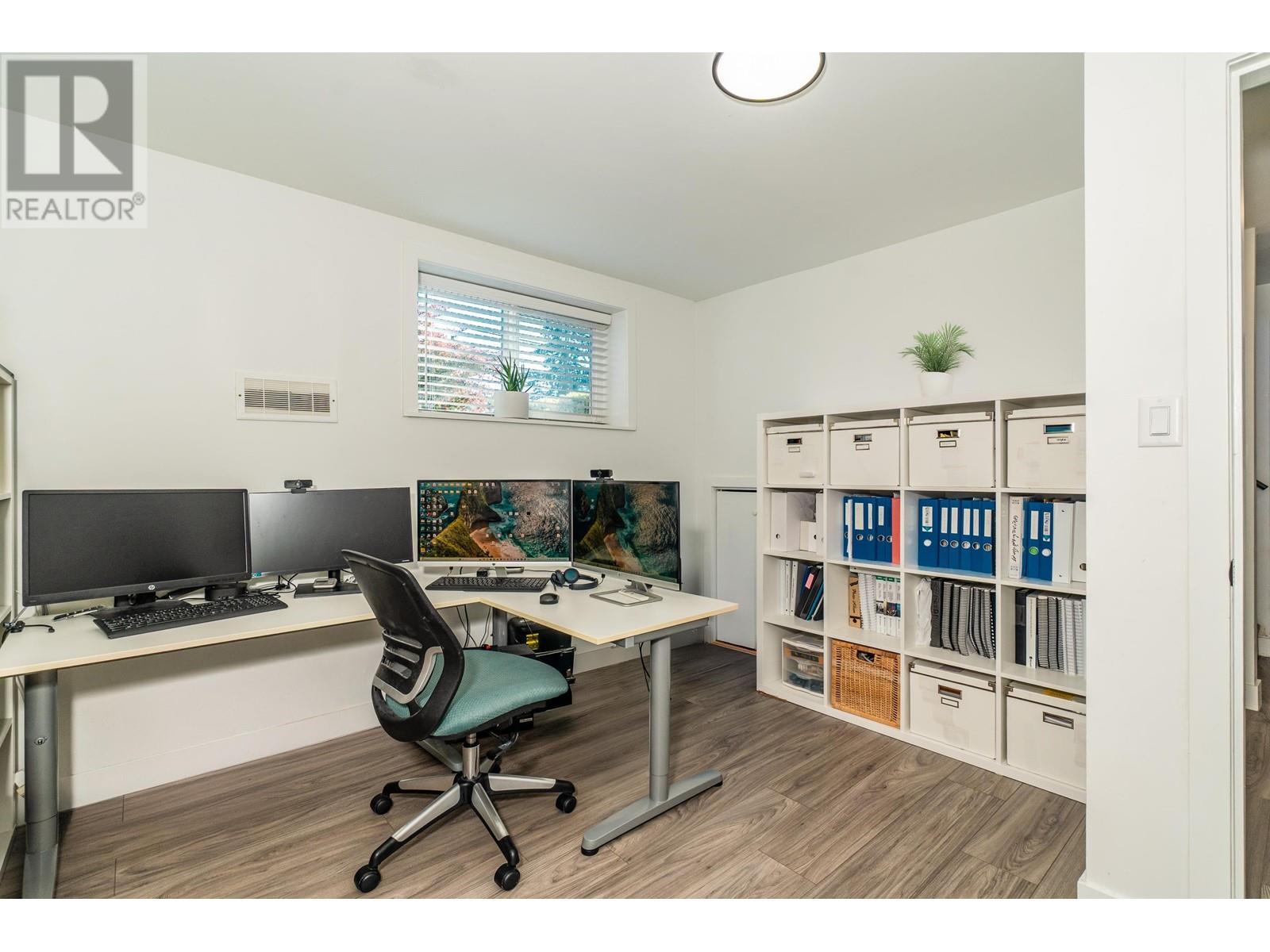 512 W 24th Street, North Vancouver, British Columbia  V7M 2E1 - Photo 29 - R2995741