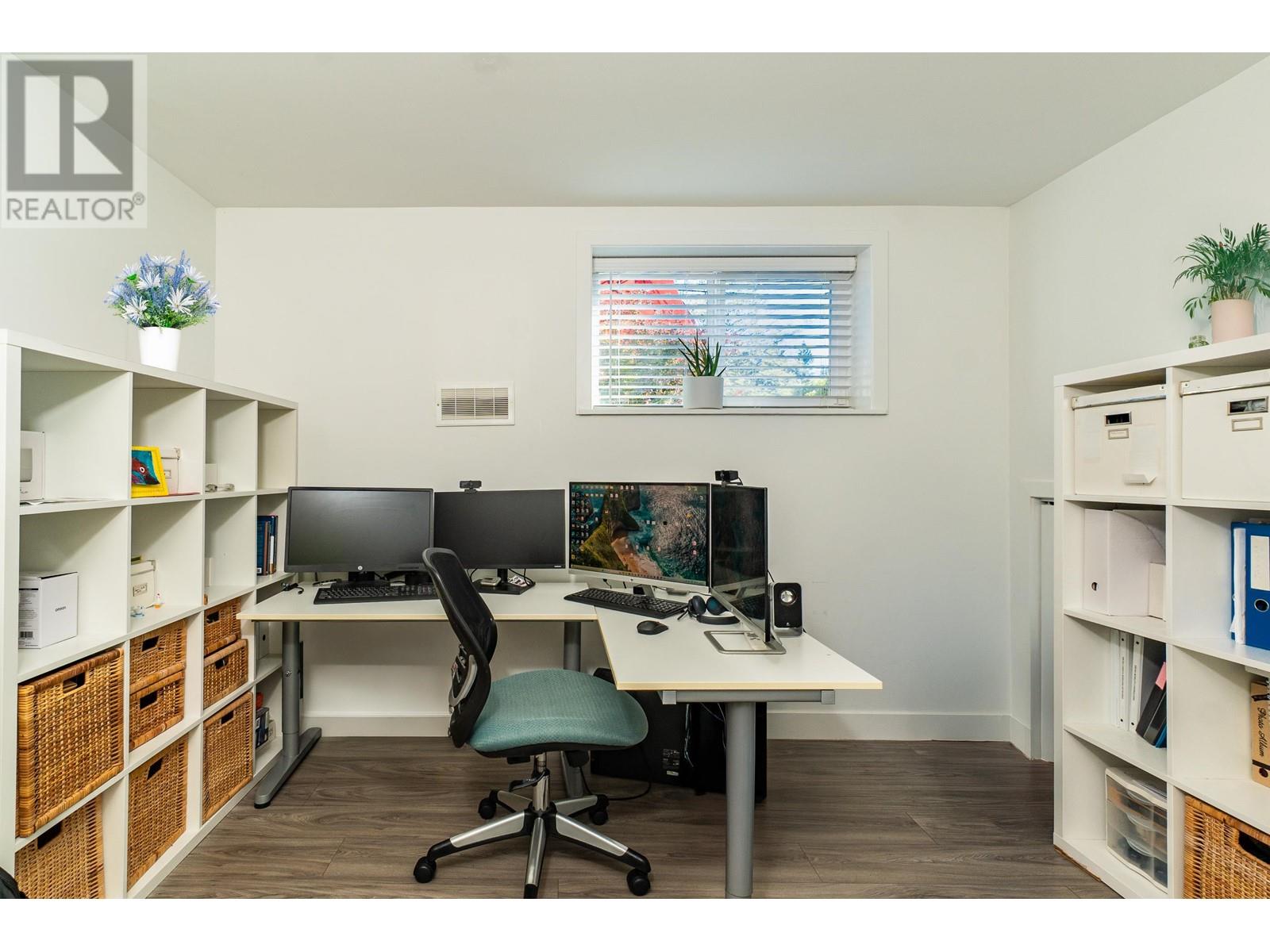 512 W 24th Street, North Vancouver, British Columbia  V7M 2E1 - Photo 30 - R2995741