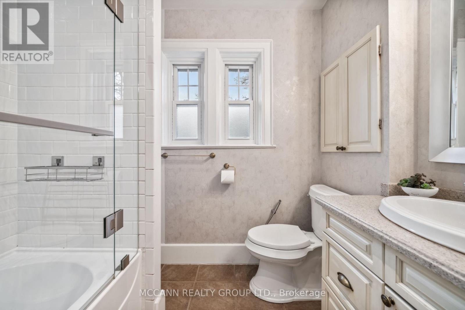 251 Wanless Avenue, Toronto, Ontario  M4N 1W5 - Photo 32 - C12110975