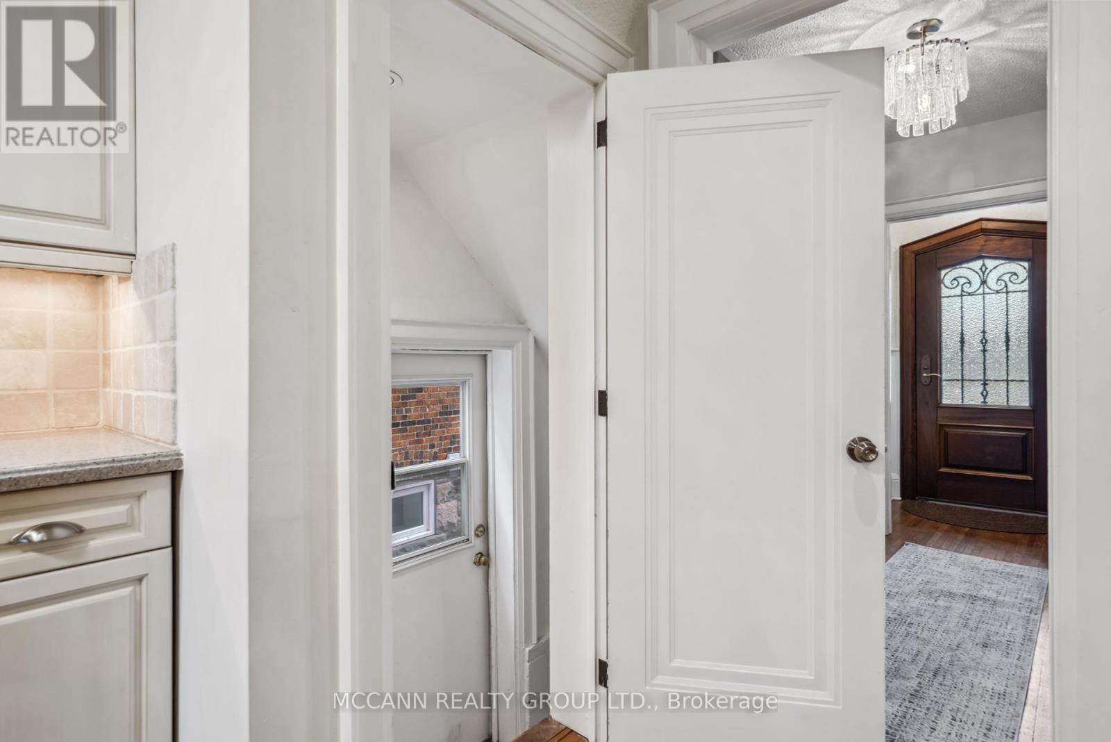 251 Wanless Avenue, Toronto, Ontario  M4N 1W5 - Photo 33 - C12110975