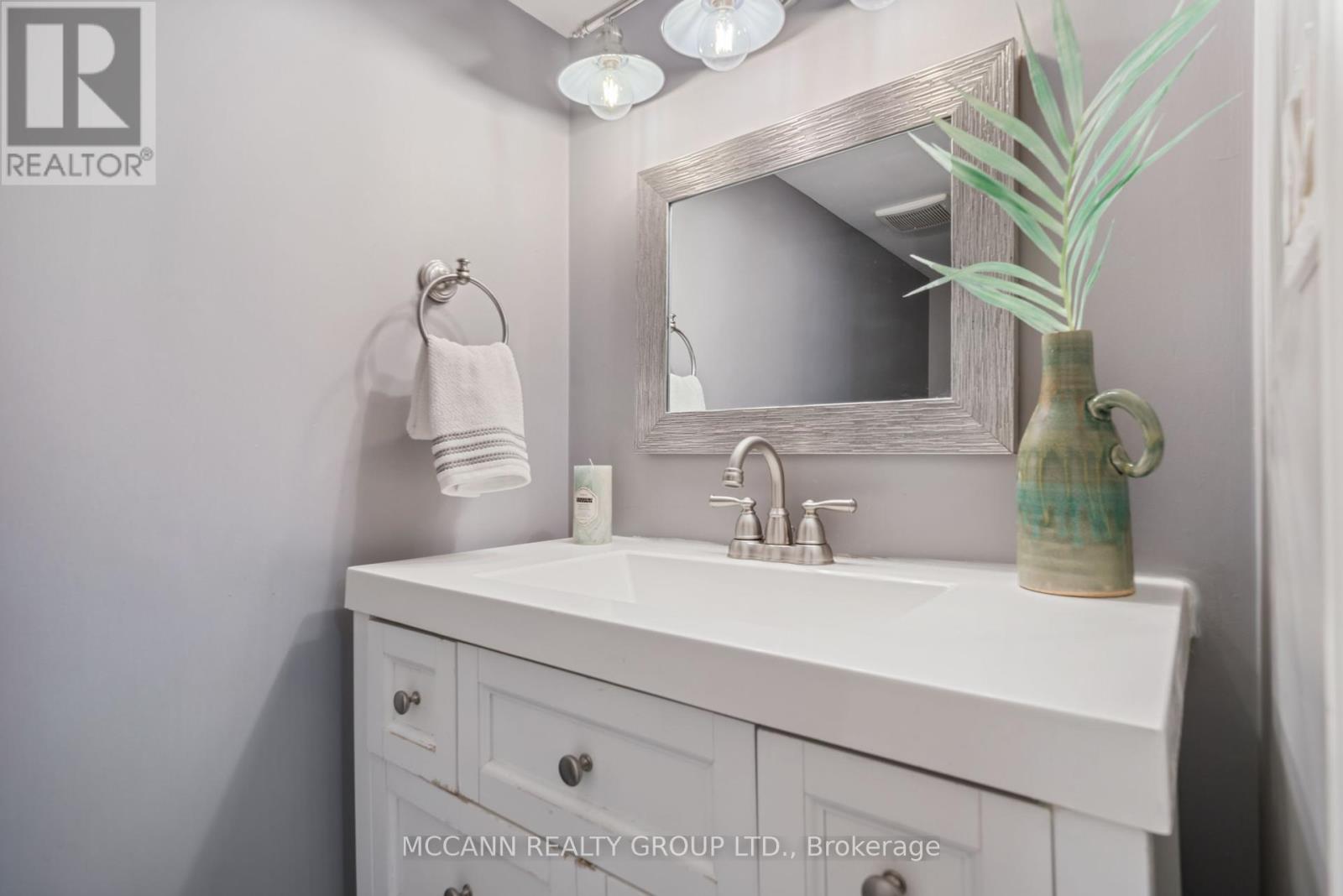 251 Wanless Avenue, Toronto, Ontario  M4N 1W5 - Photo 35 - C12110975
