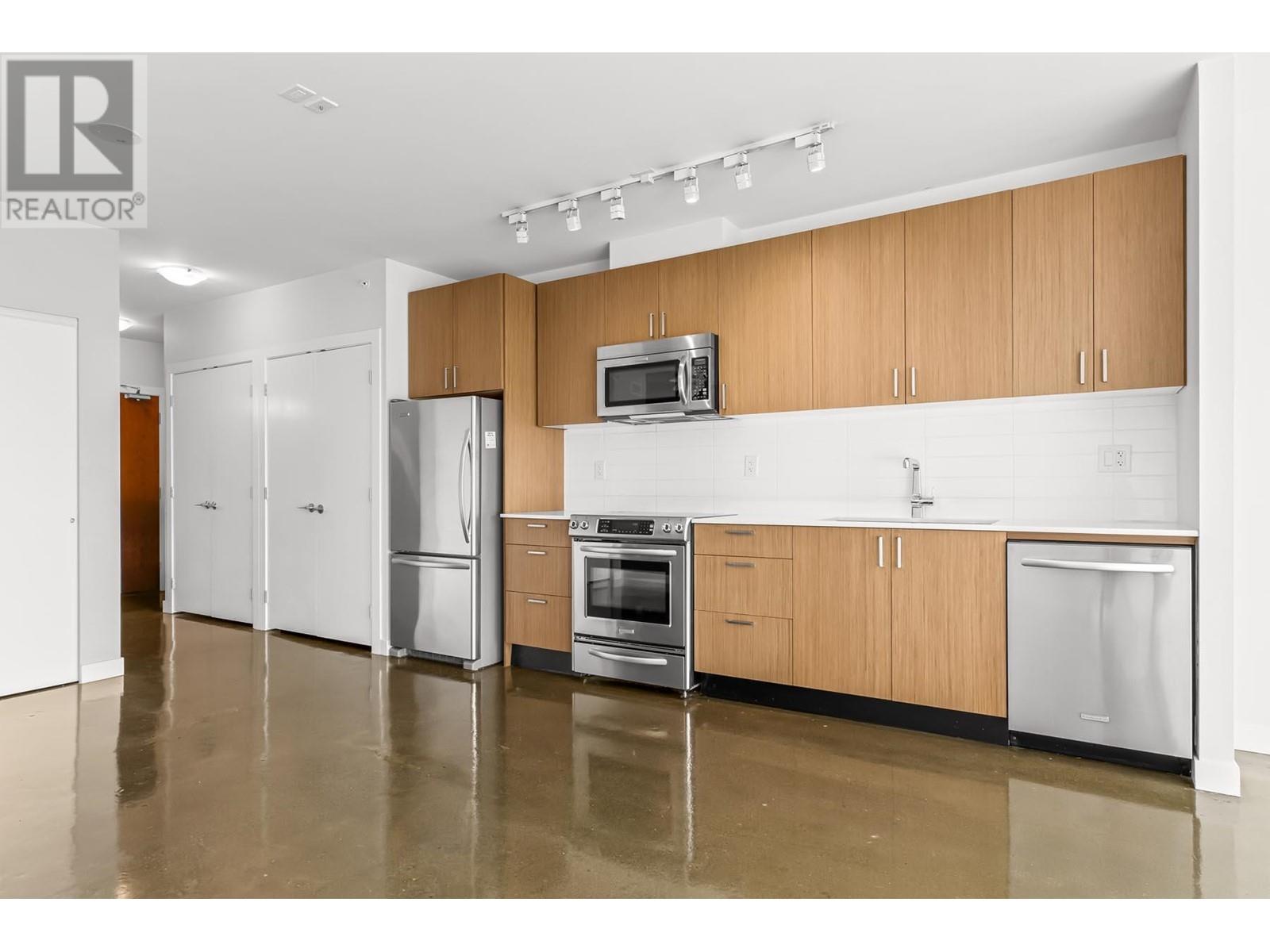 Listing Picture 8 of 28 : 306 221 UNION STREET, Vancouver / 溫哥華 - 魯藝地產 Yvonne Lu Group - MLS Medallion Club Member