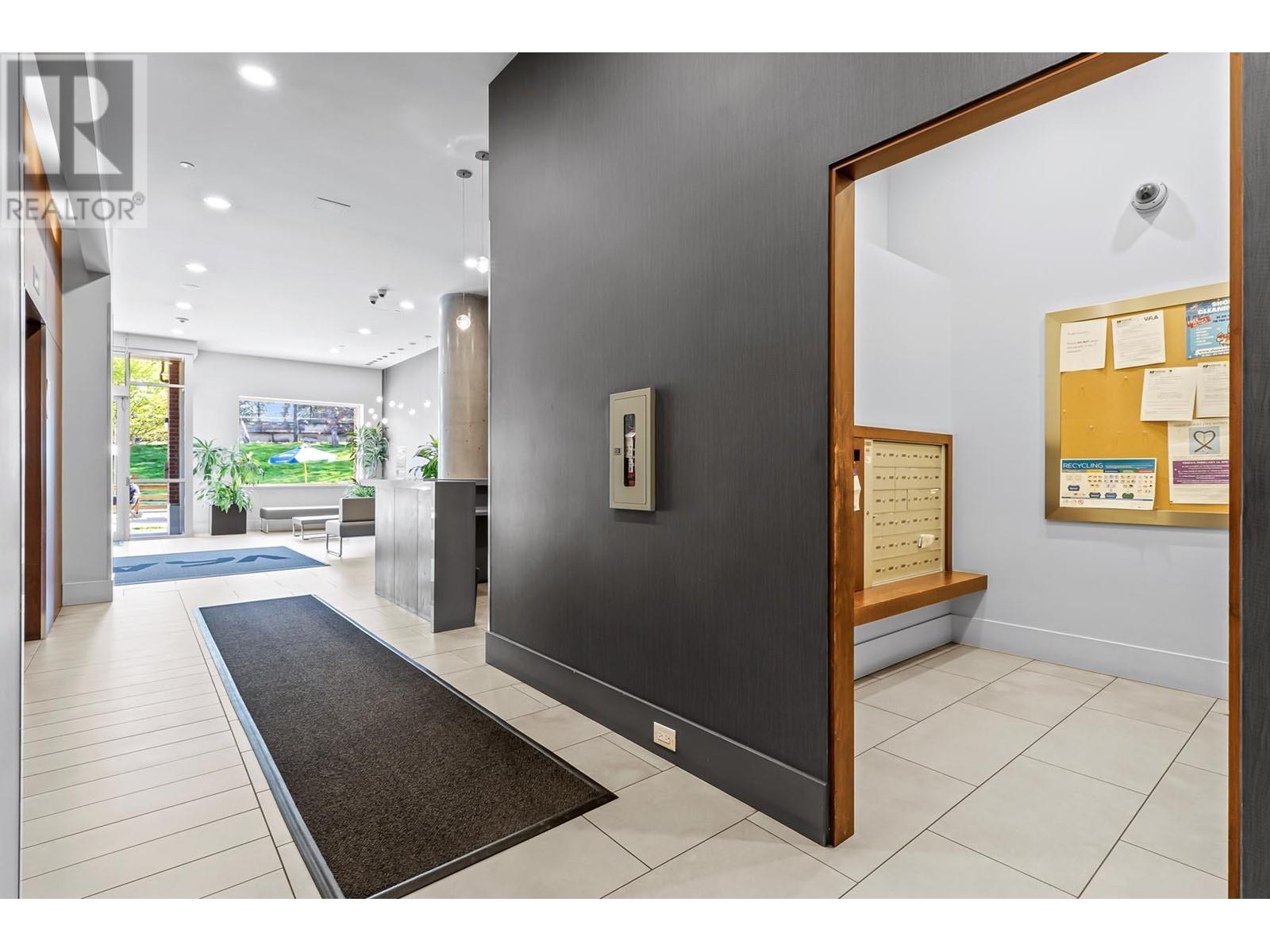 Listing Picture 23 of 28 : 306 221 UNION STREET, Vancouver / 溫哥華 - 魯藝地產 Yvonne Lu Group - MLS Medallion Club Member