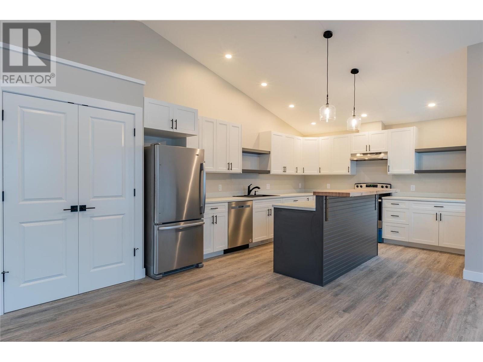 Property at 418 2ND Avenue image 3