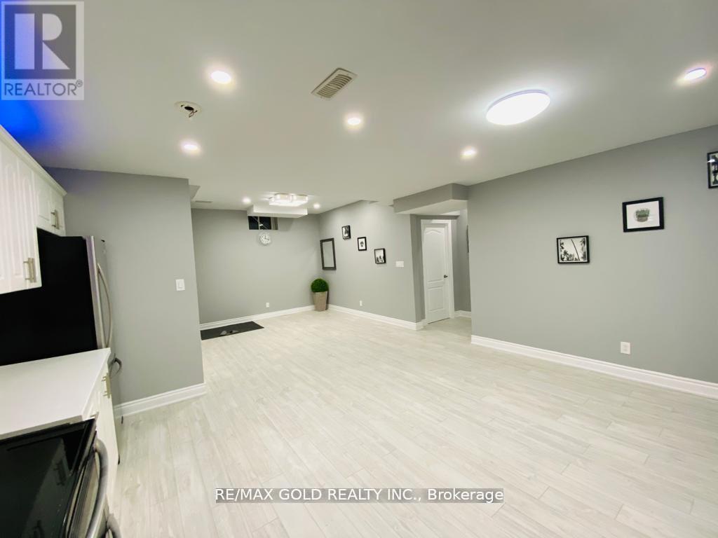 16 Dairymaid Road, Brampton, Ontario  L6X 5P9 - Photo 37 - W12110897
