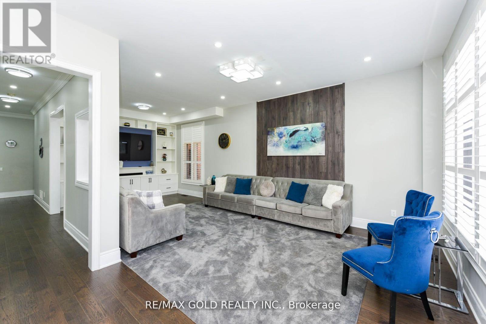 16 Dairymaid Road, Brampton, Ontario  L6X 5P9 - Photo 8 - W12110897