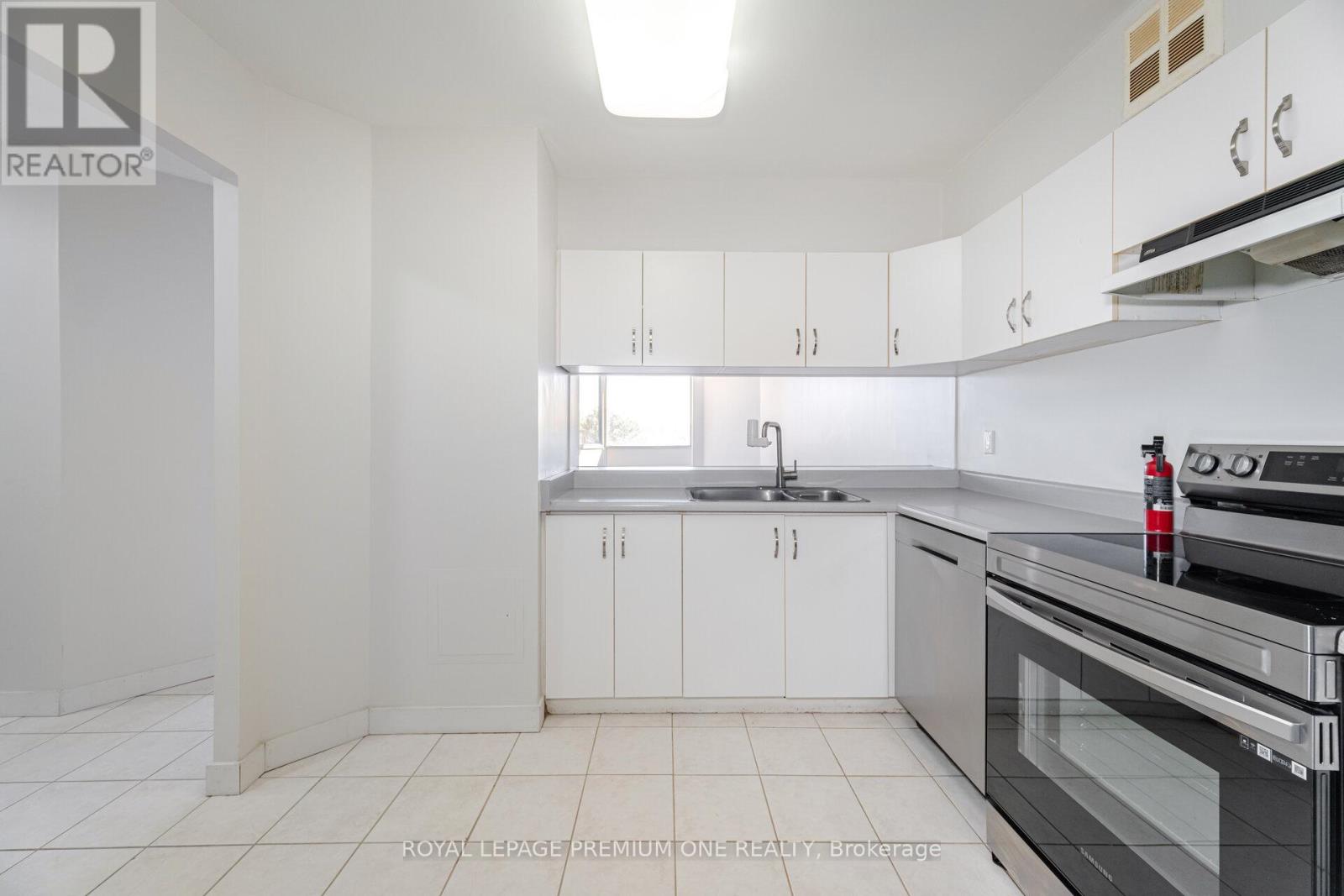 310 - 236 Albion Road, Toronto, Ontario  M9W 6A6 - Photo 17 - W12110981