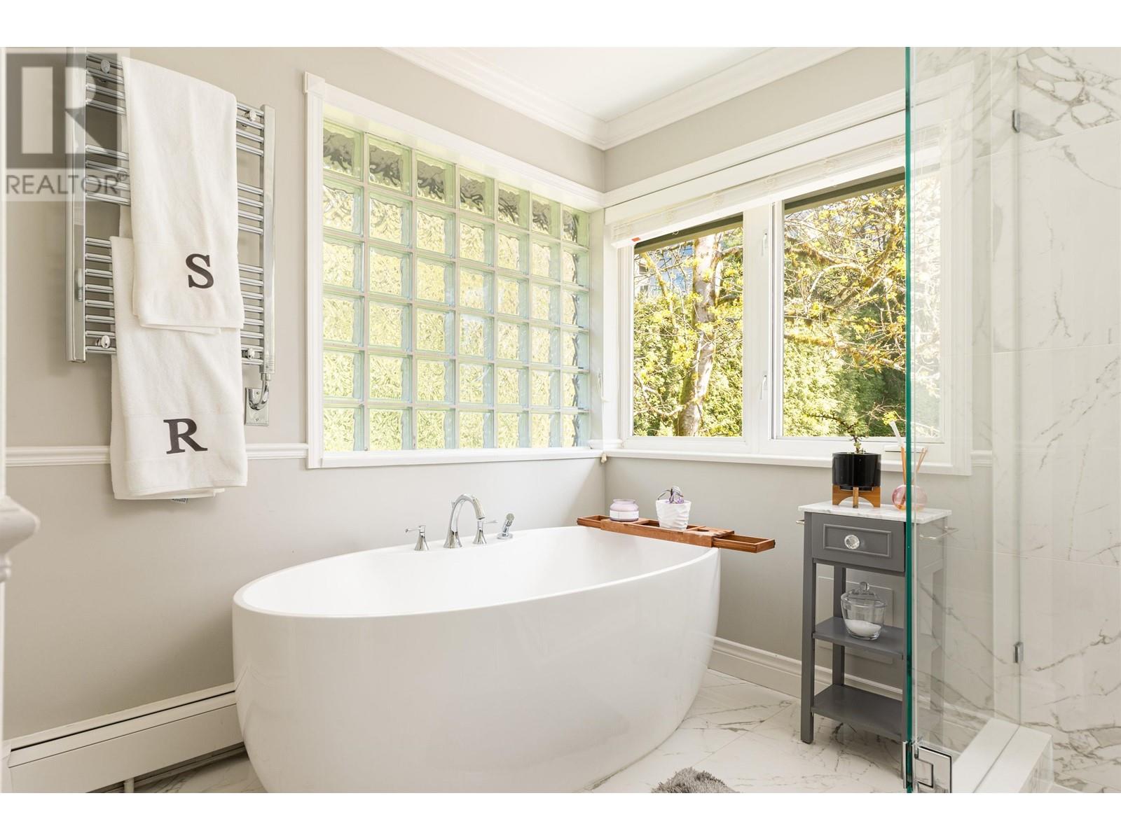 4188 Coventry Way, North Vancouver, British Columbia  V7N 4M9 - Photo 10 - R2975595