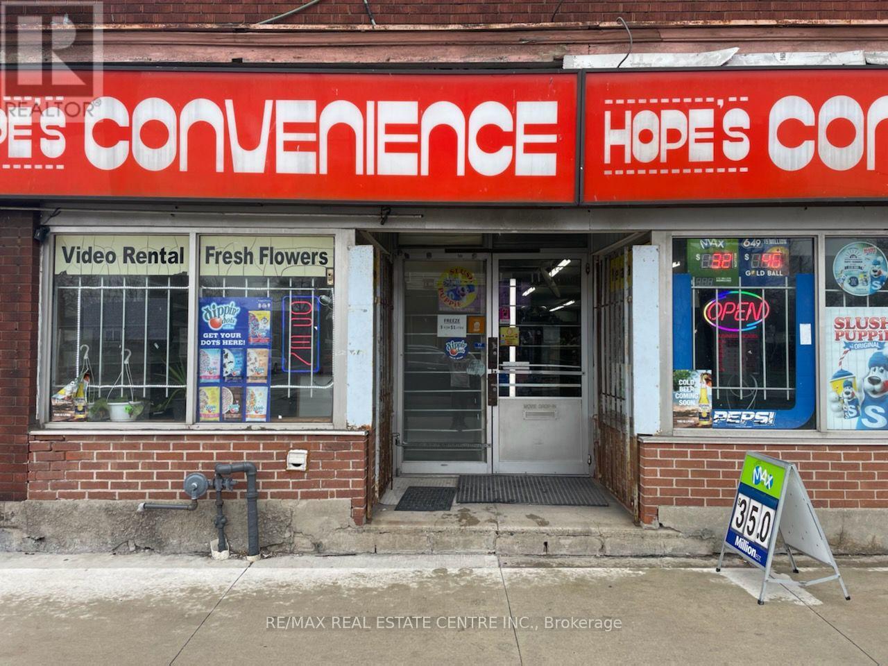 230 Kenilworth Avenue, Hamilton, Ontario  L8H 4S2 - Photo 2 - X12110788