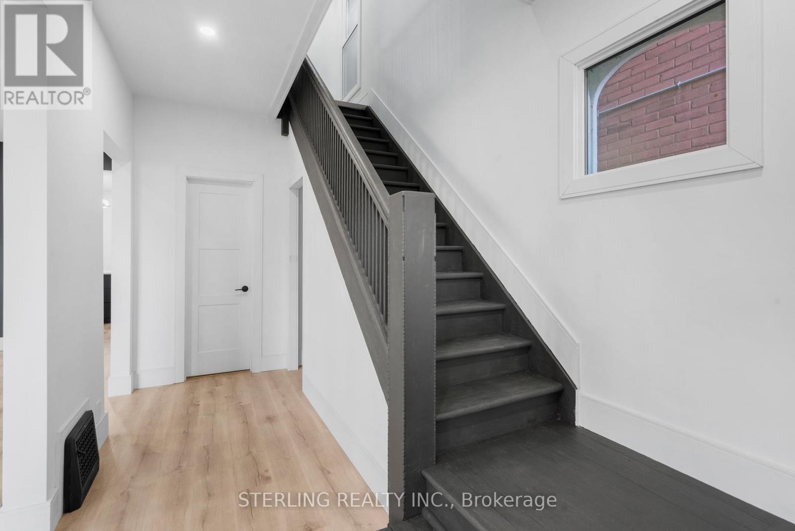 200 Stewart Street, Peterborough, Ontario  K9J 3M5 - Photo 3 - X12110834