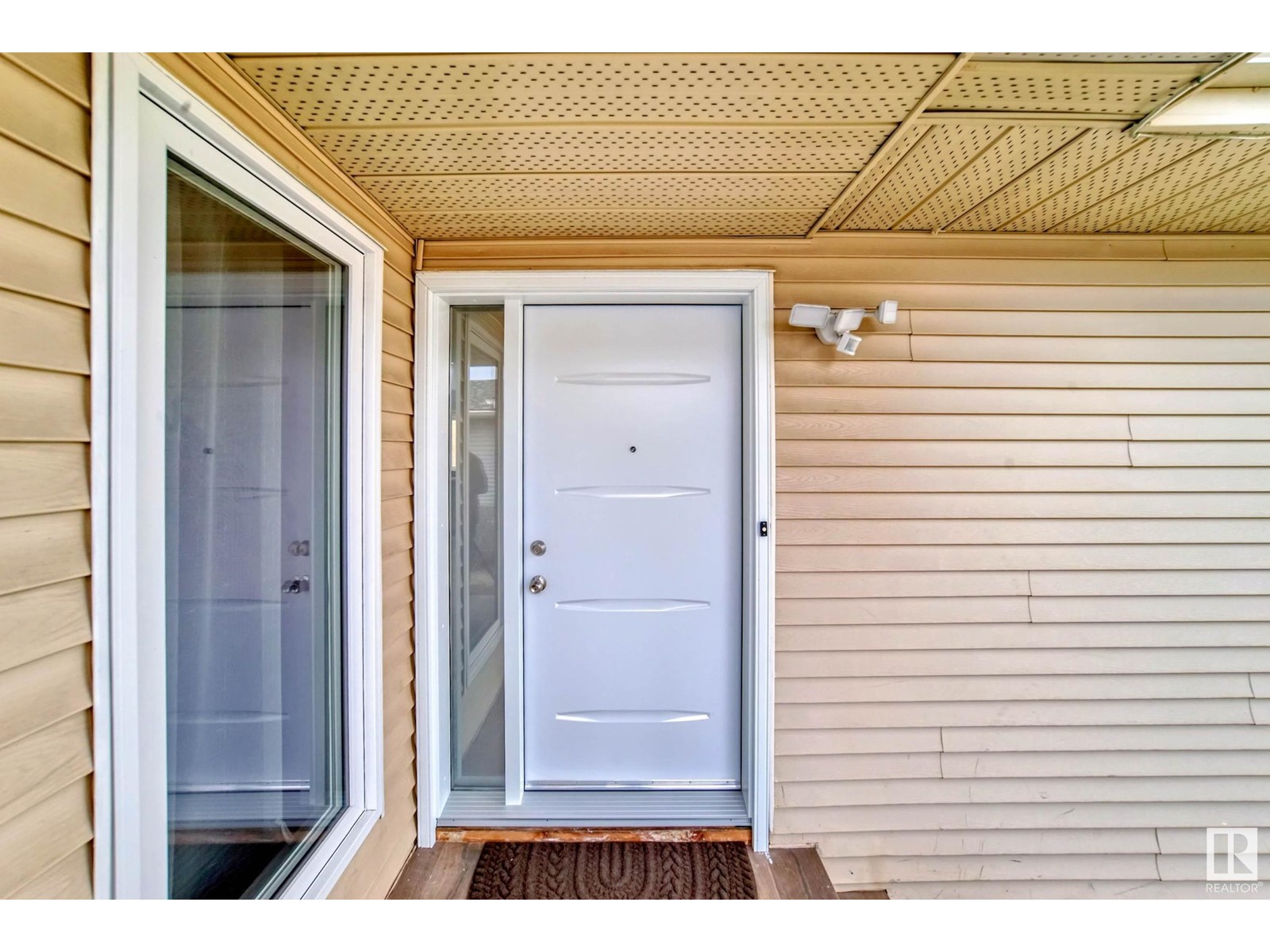 Property at 18721 70 AV NW image 4