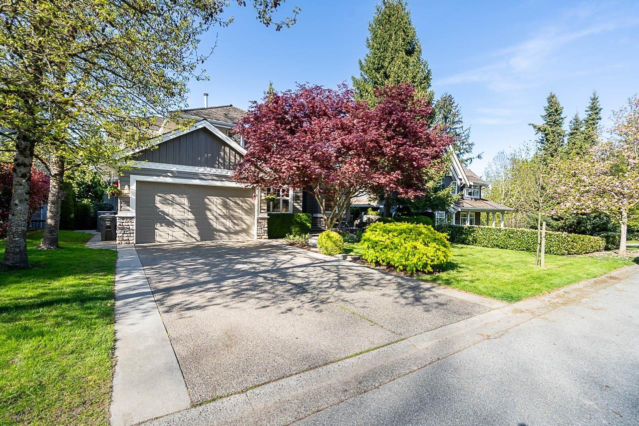 Property at 15585 37 AVENUE image 2