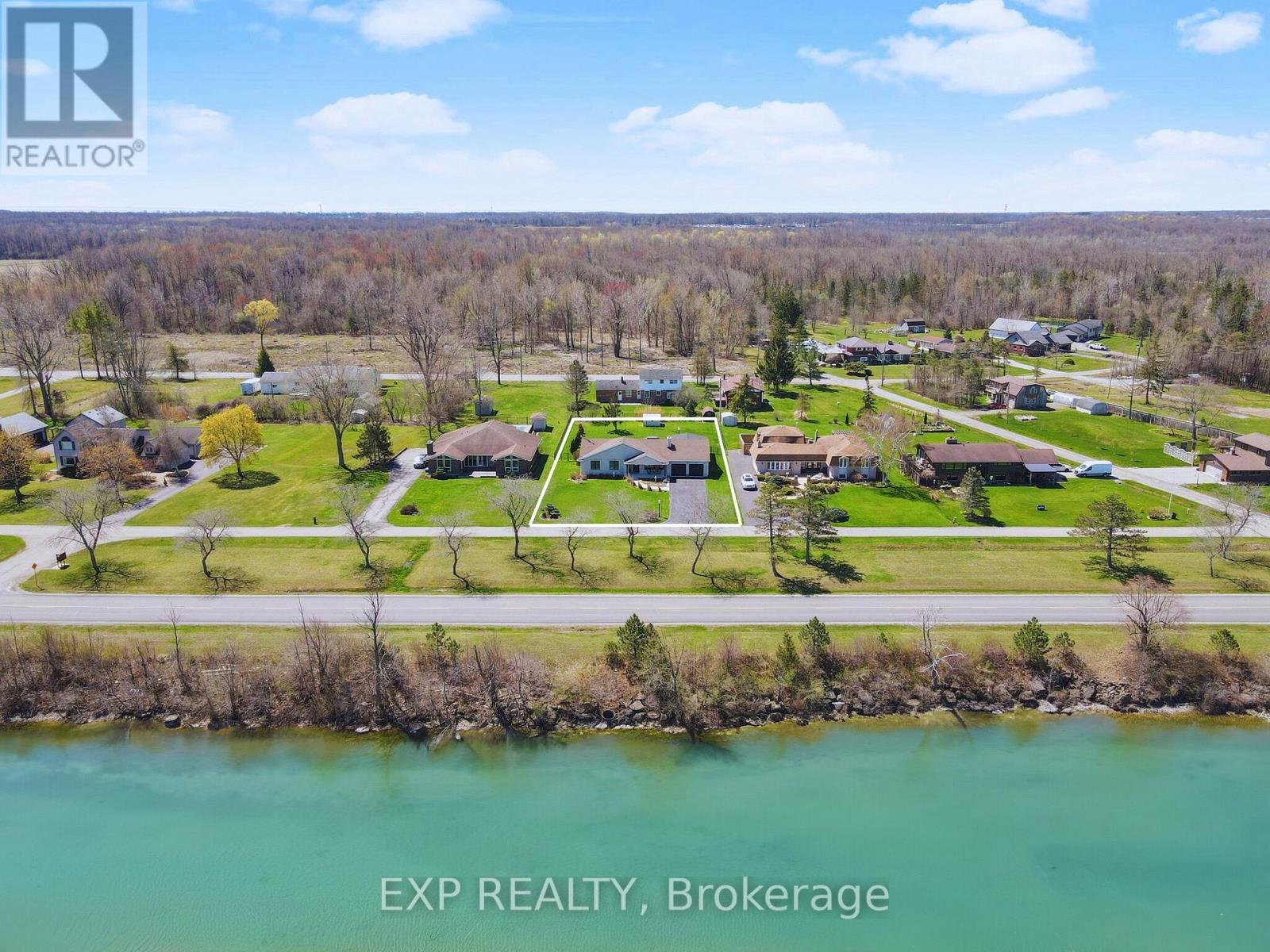 2189 Niagara Parkway, Fort Erie, Ontario  L2A 5M4 - Photo 1 - X12111106