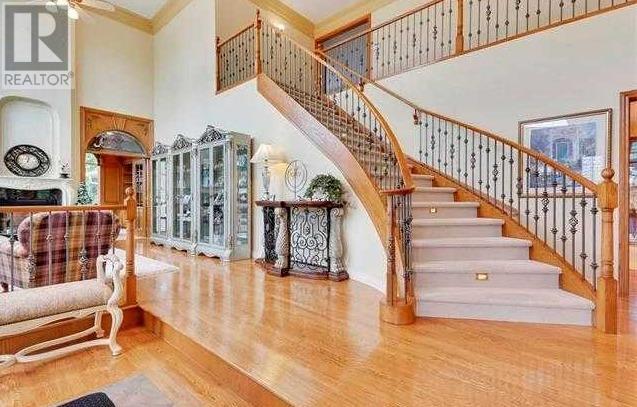 Property at 175 Pumpvalley Court SW image 3