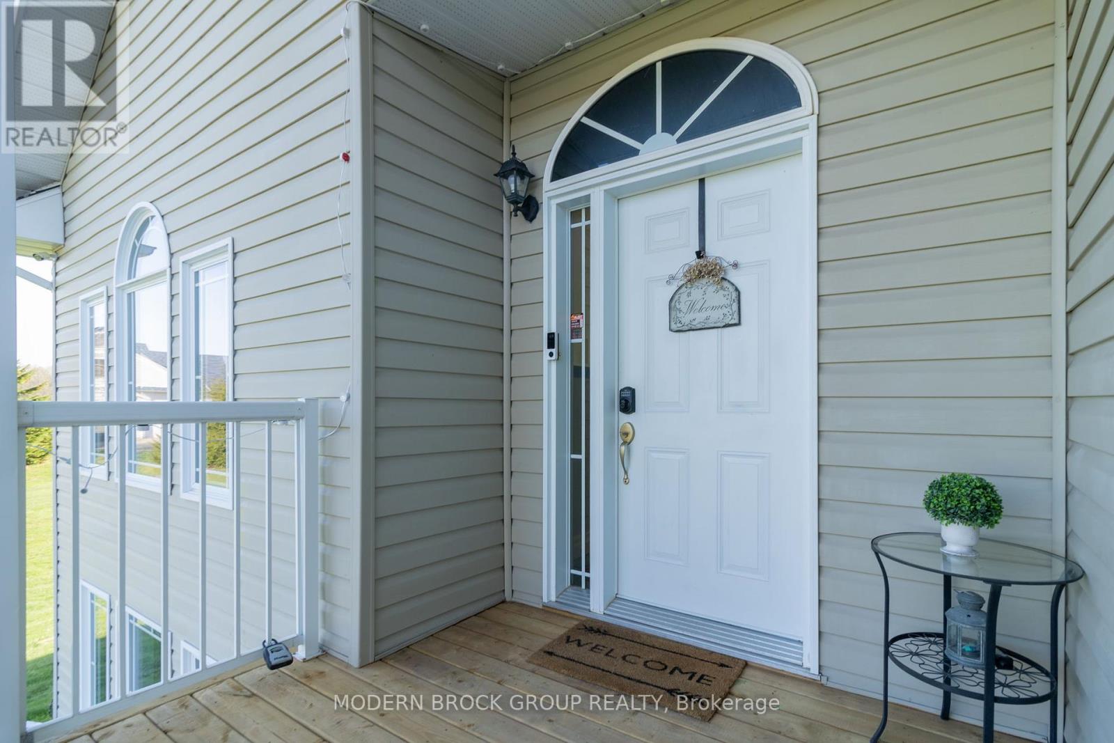 Property at 1444 MAPLEWOOD DRIVE image 2