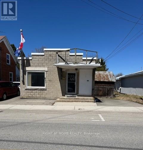8 Main Street N, Rideau Lakes, Ontario  K0G 1E0 - Photo 1 - X12111044