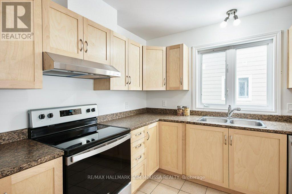 1176 South Russell Road, Russell, Ontario  K4R 1B2 - Photo 10 - X12111082