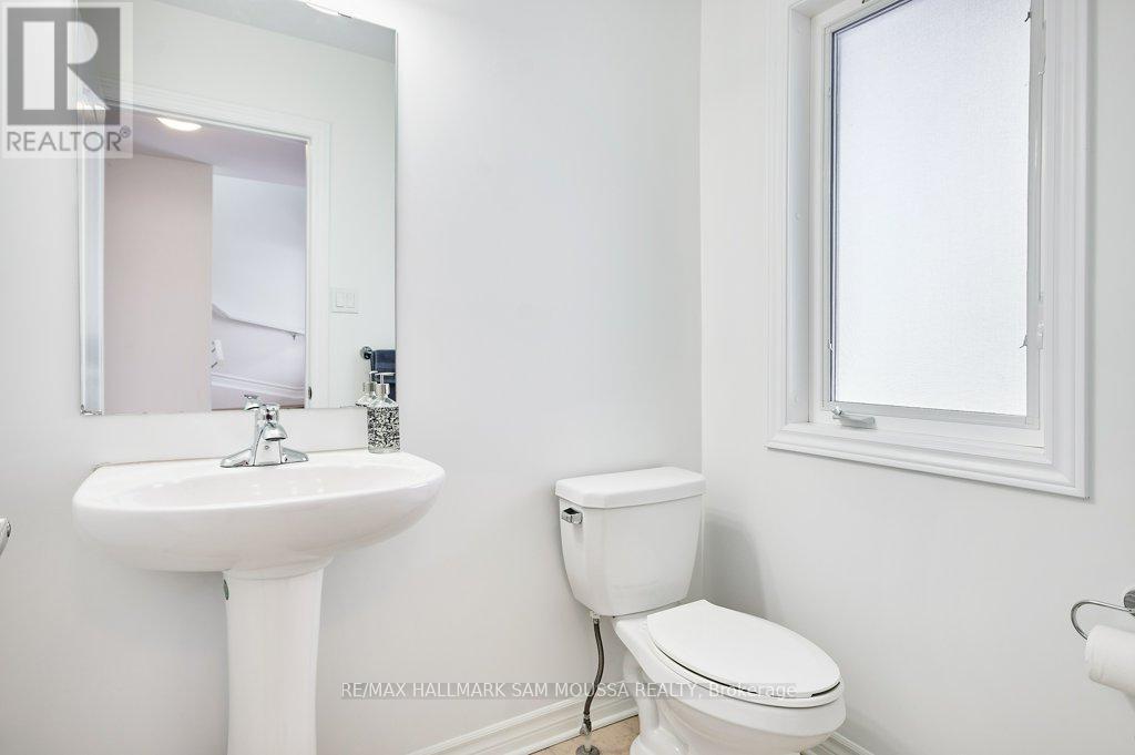 1176 South Russell Road, Russell, Ontario  K4R 1B2 - Photo 16 - X12111082