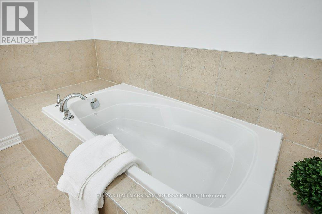 1176 South Russell Road, Russell, Ontario  K4R 1B2 - Photo 20 - X12111082