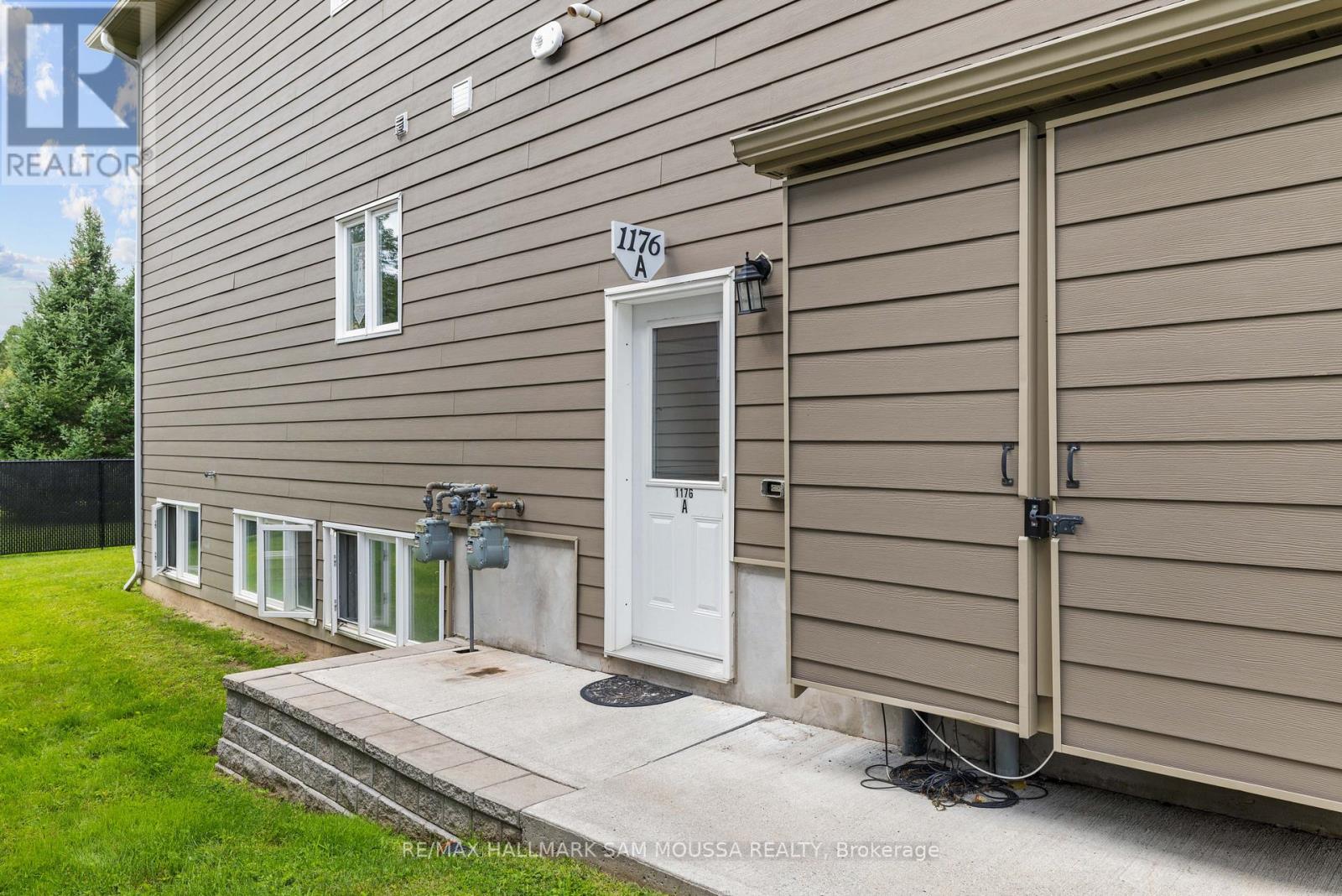 1176 South Russell Road, Russell, Ontario  K4R 1B2 - Photo 26 - X12111082