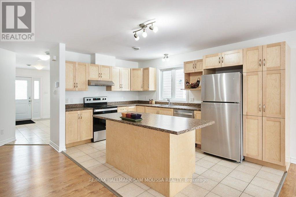 1176 South Russell Road, Russell, Ontario  K4R 1B2 - Photo 9 - X12111082