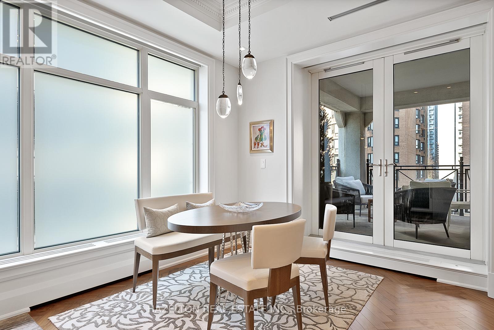 7d - 1 St Thomas Street, Toronto, Ontario  M5S 3M5 - Photo 10 - C12111032