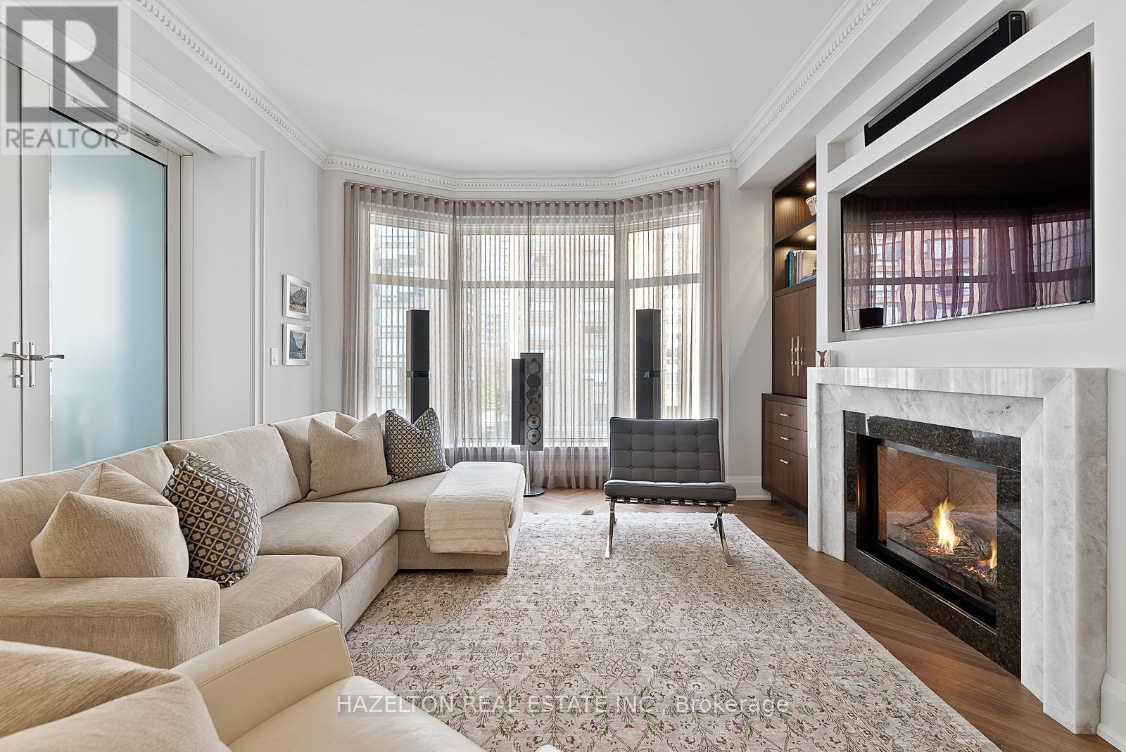 7d - 1 St Thomas Street, Toronto, Ontario  M5S 3M5 - Photo 3 - C12111032