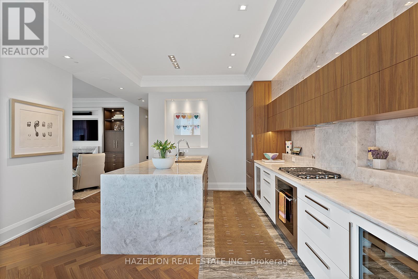 7d - 1 St Thomas Street, Toronto, Ontario  M5S 3M5 - Photo 7 - C12111032