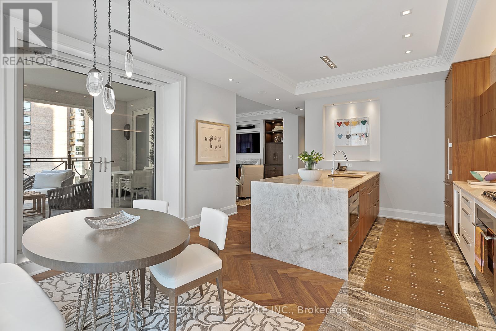 7d - 1 St Thomas Street, Toronto, Ontario  M5S 3M5 - Photo 9 - C12111032