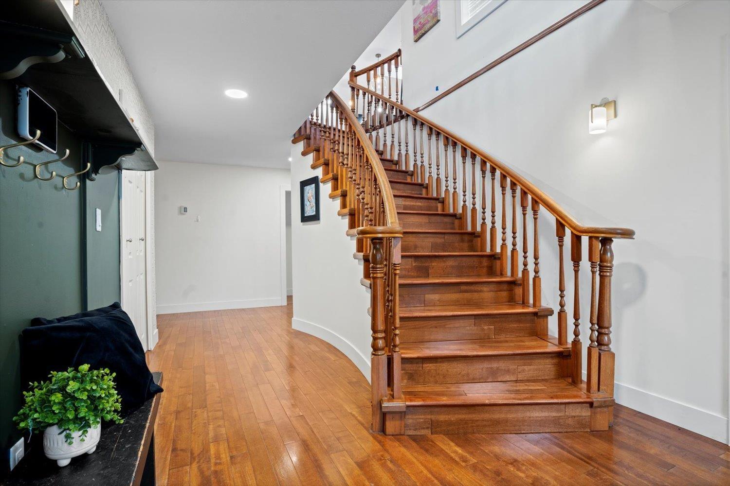 Property at 33343 HODSON PLACE image 3
