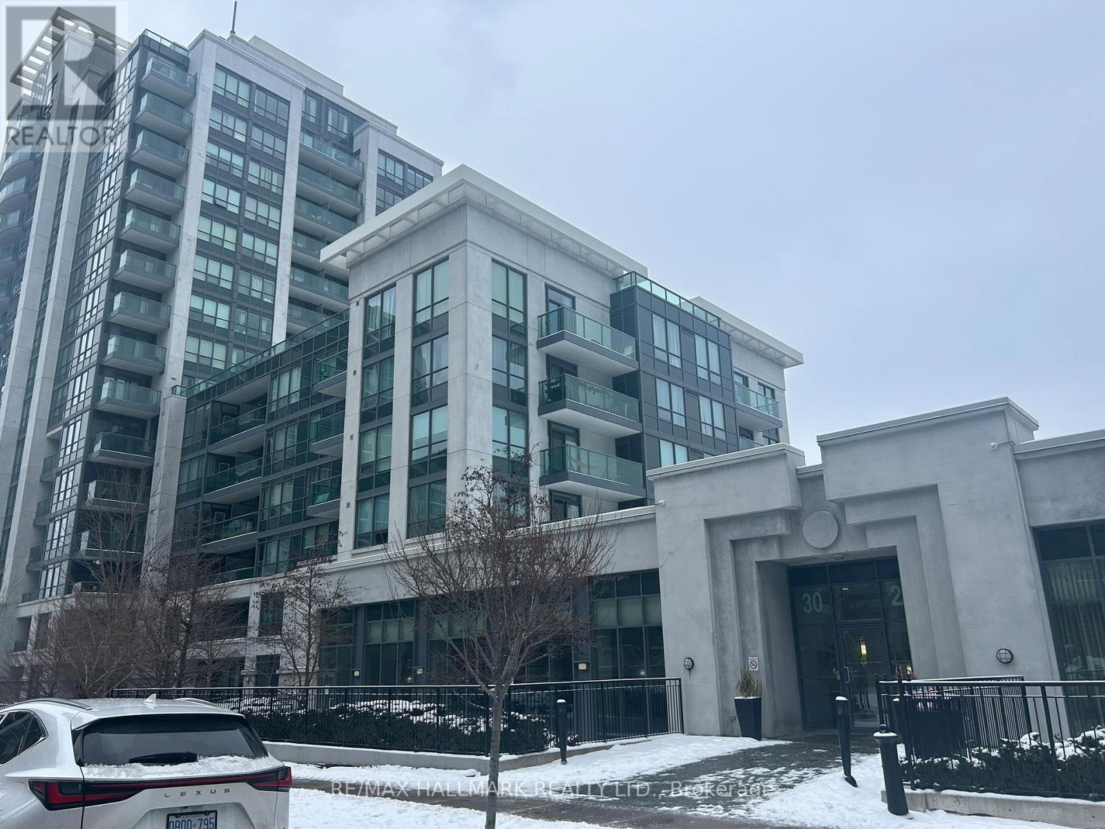 Property at 1001 - 30 NORTH PARK ROAD image 1