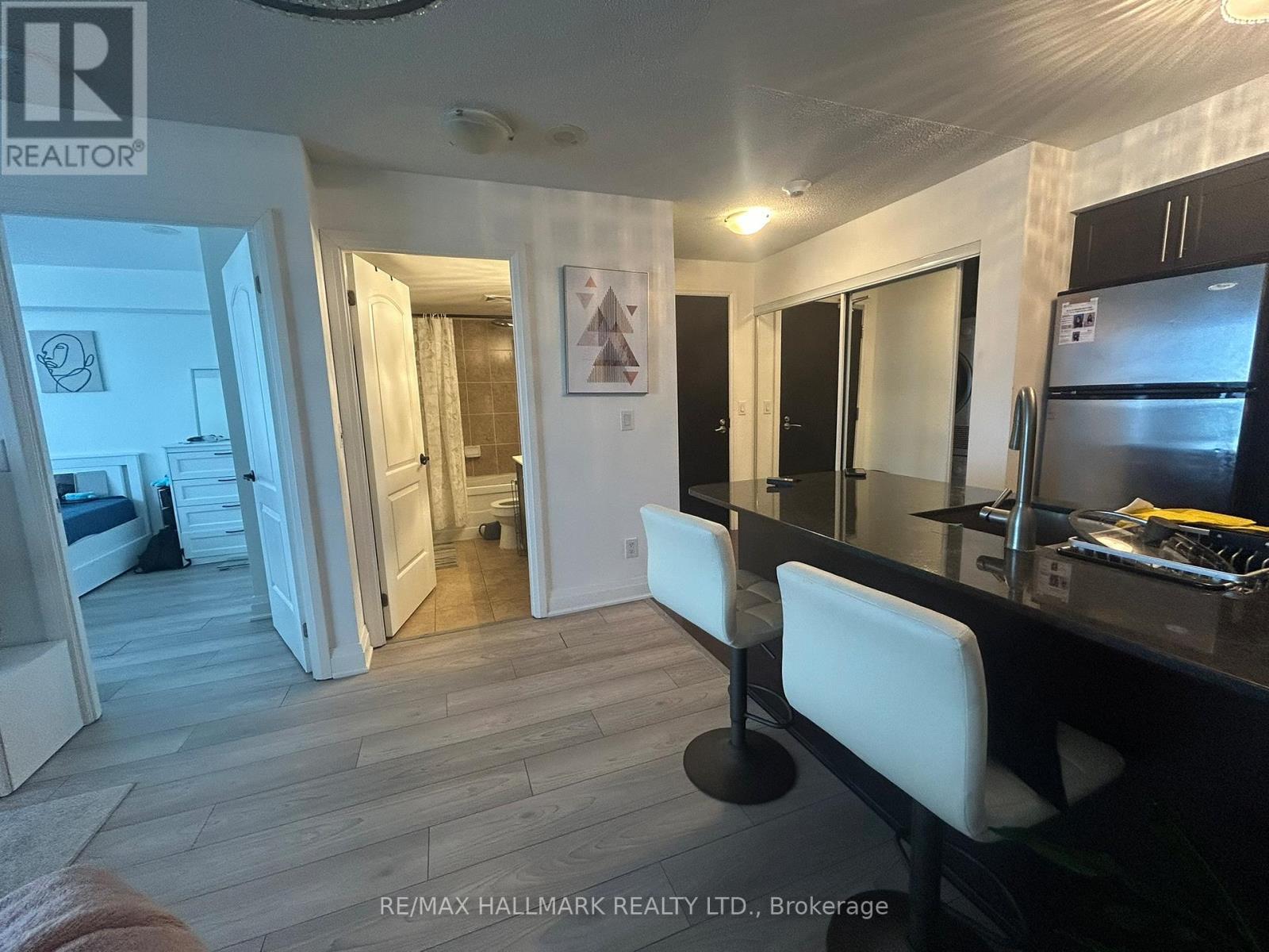 1001 - 30 North Park Road, Vaughan, Ontario  L4J 0G6 - Photo 7 - N12111104
