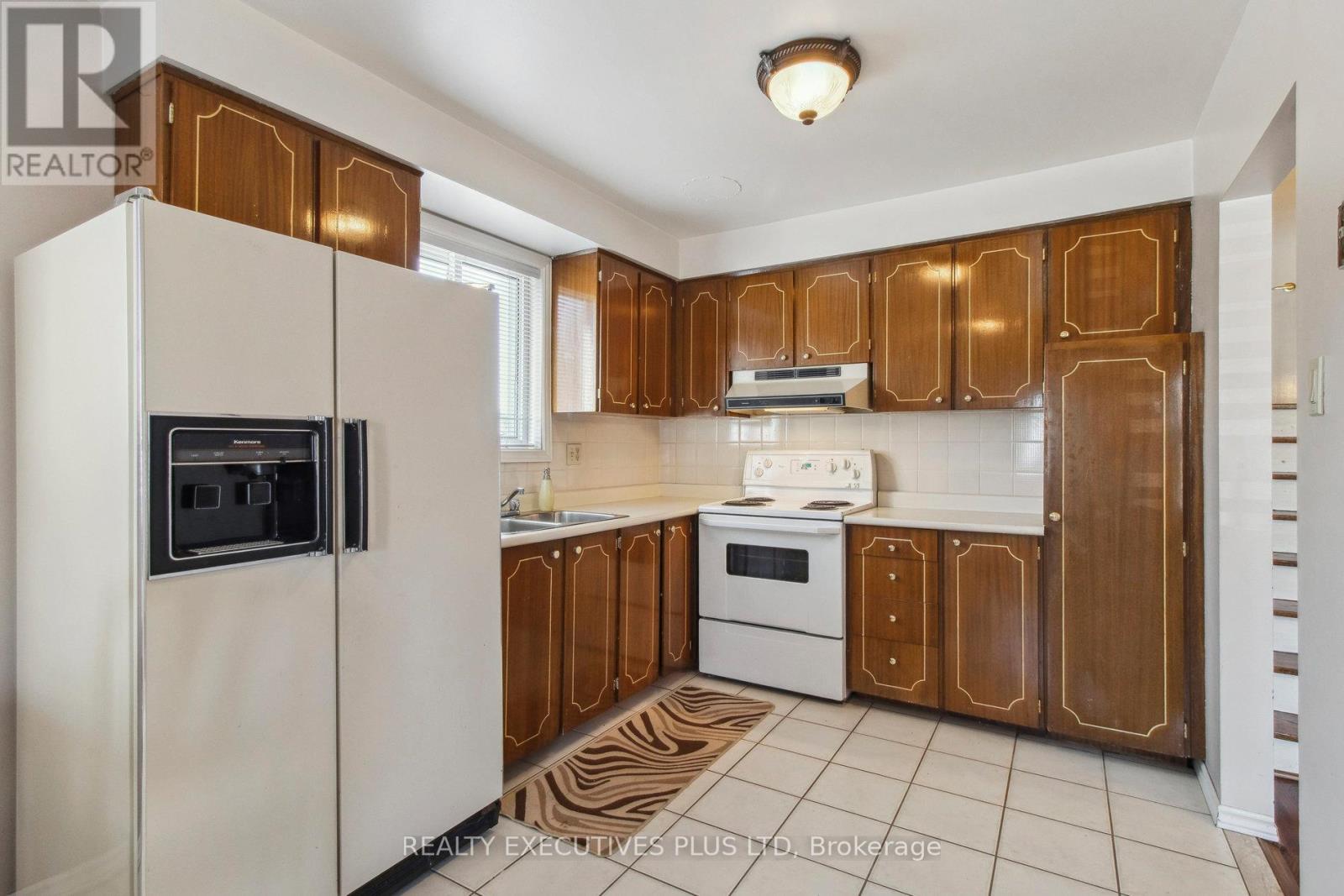 10 Bemberg Court, Toronto, Ontario  M9W 3V5 - Photo 10 - W12073665