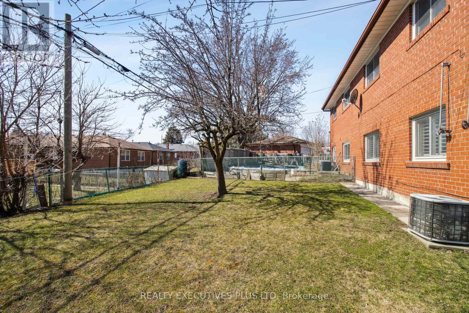 10 Bemberg Court, Toronto, Ontario  M9W 3V5 - Photo 28 - W12073665