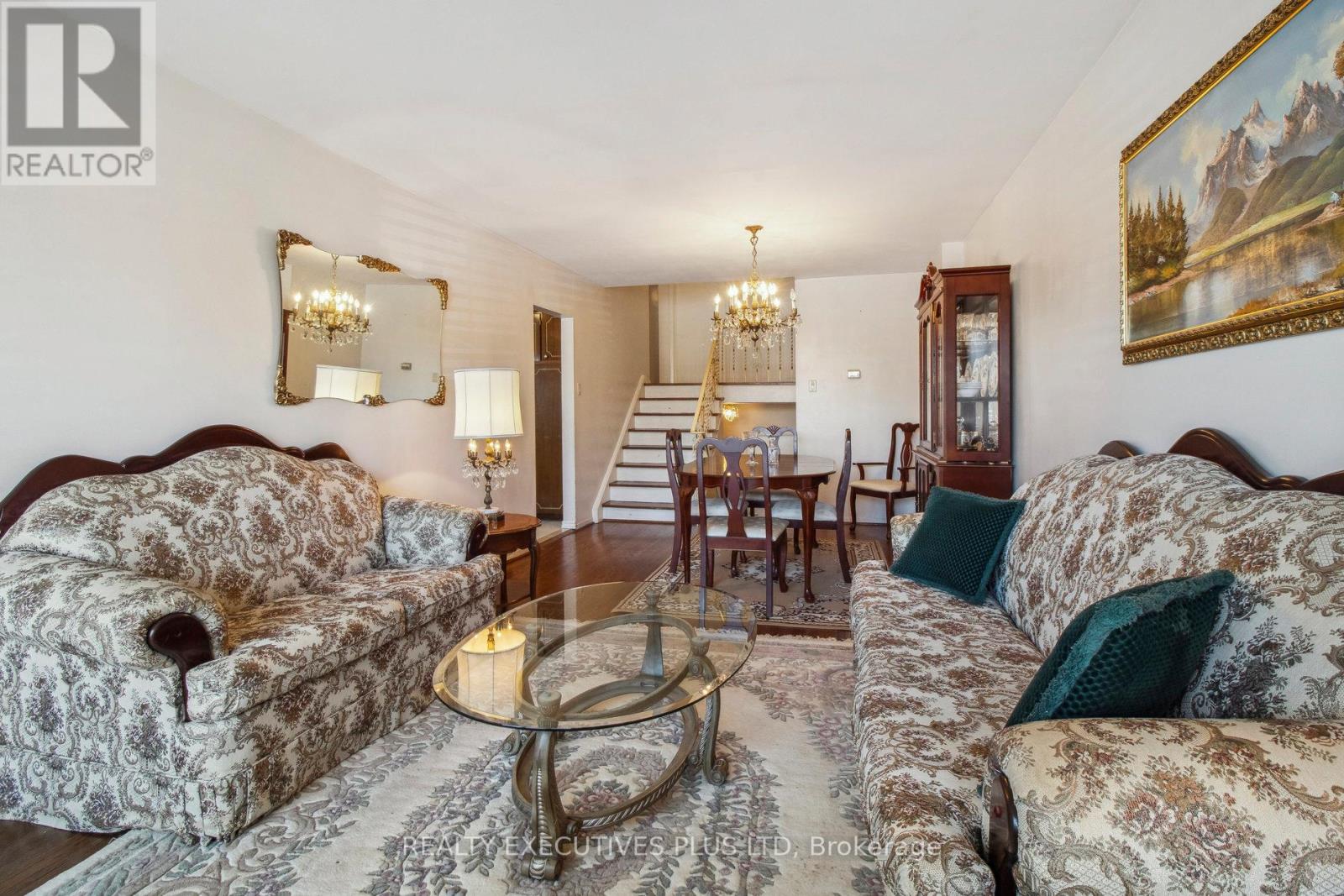 10 Bemberg Court, Toronto, Ontario  M9W 3V5 - Photo 6 - W12073665