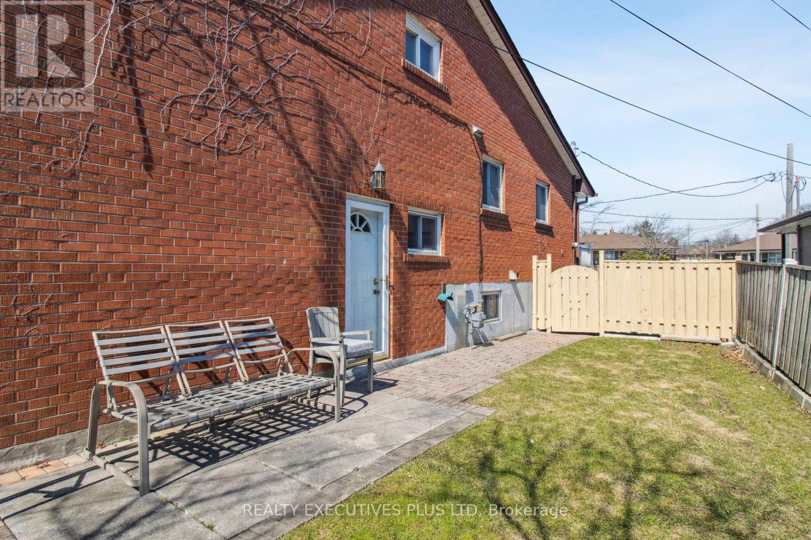 10 Bemberg Court, Toronto, Ontario  M9W 3V5 - Photo 23 - W12073665