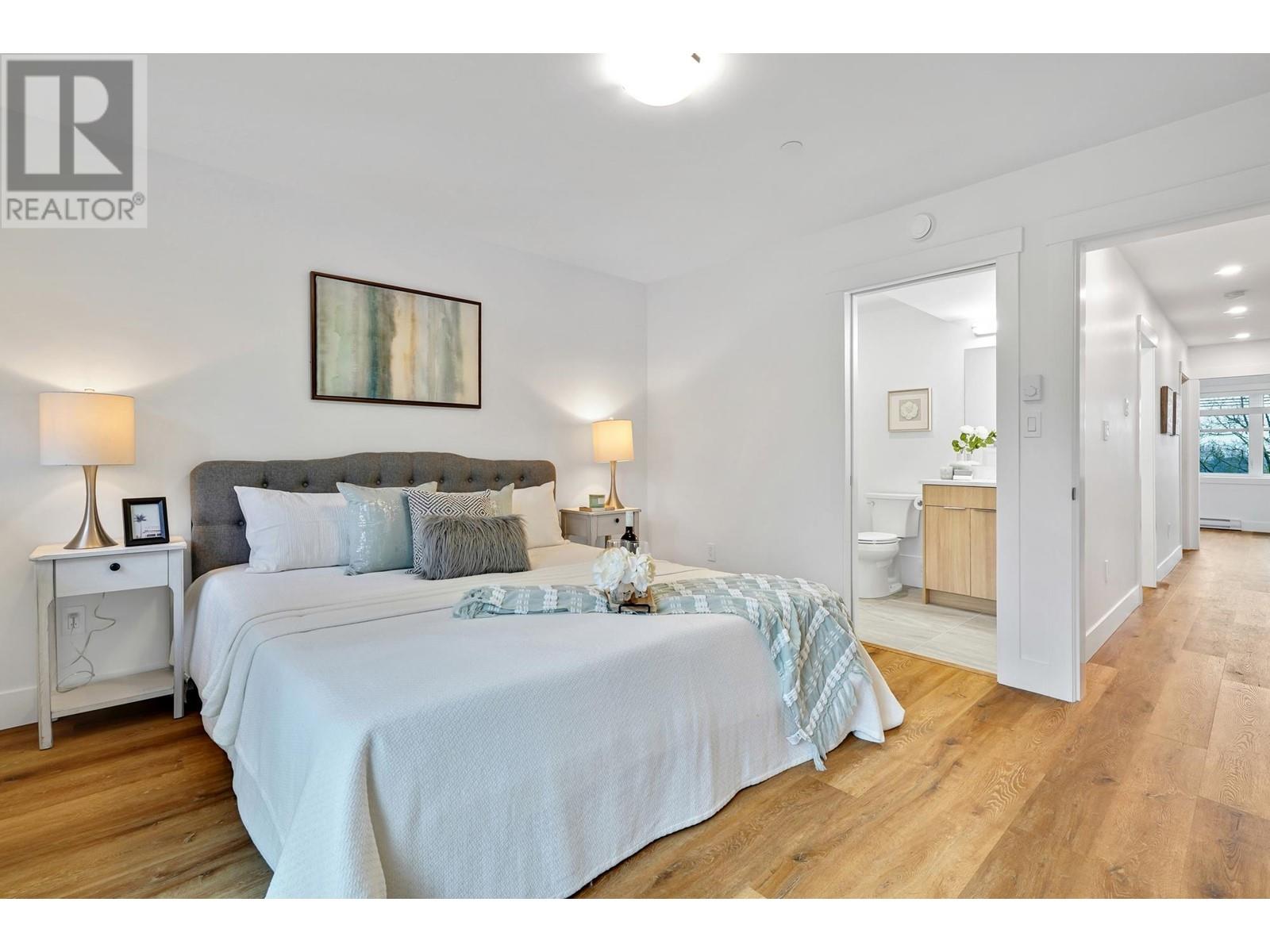 45 E Eighth Avenue, New Westminster, British Columbia  V3L 4J4 - Photo 9 - R2995733