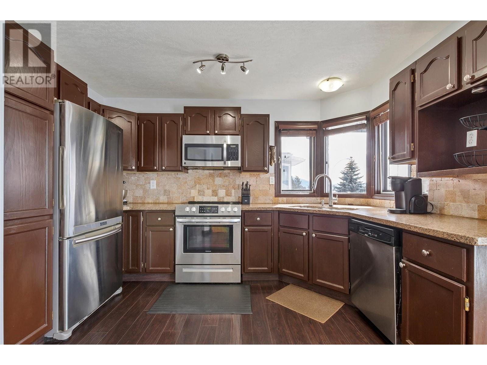 Property at 4317 Wellington Drive image 2