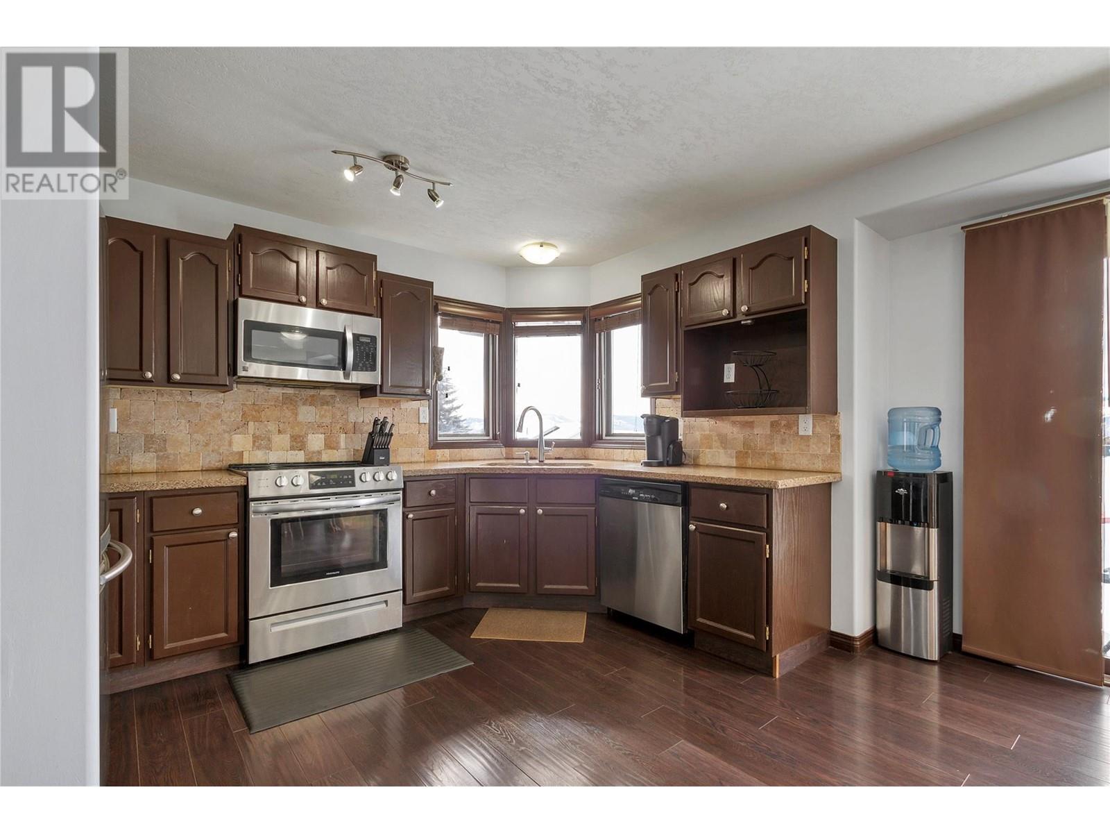 Property at 4317 Wellington Drive image 3