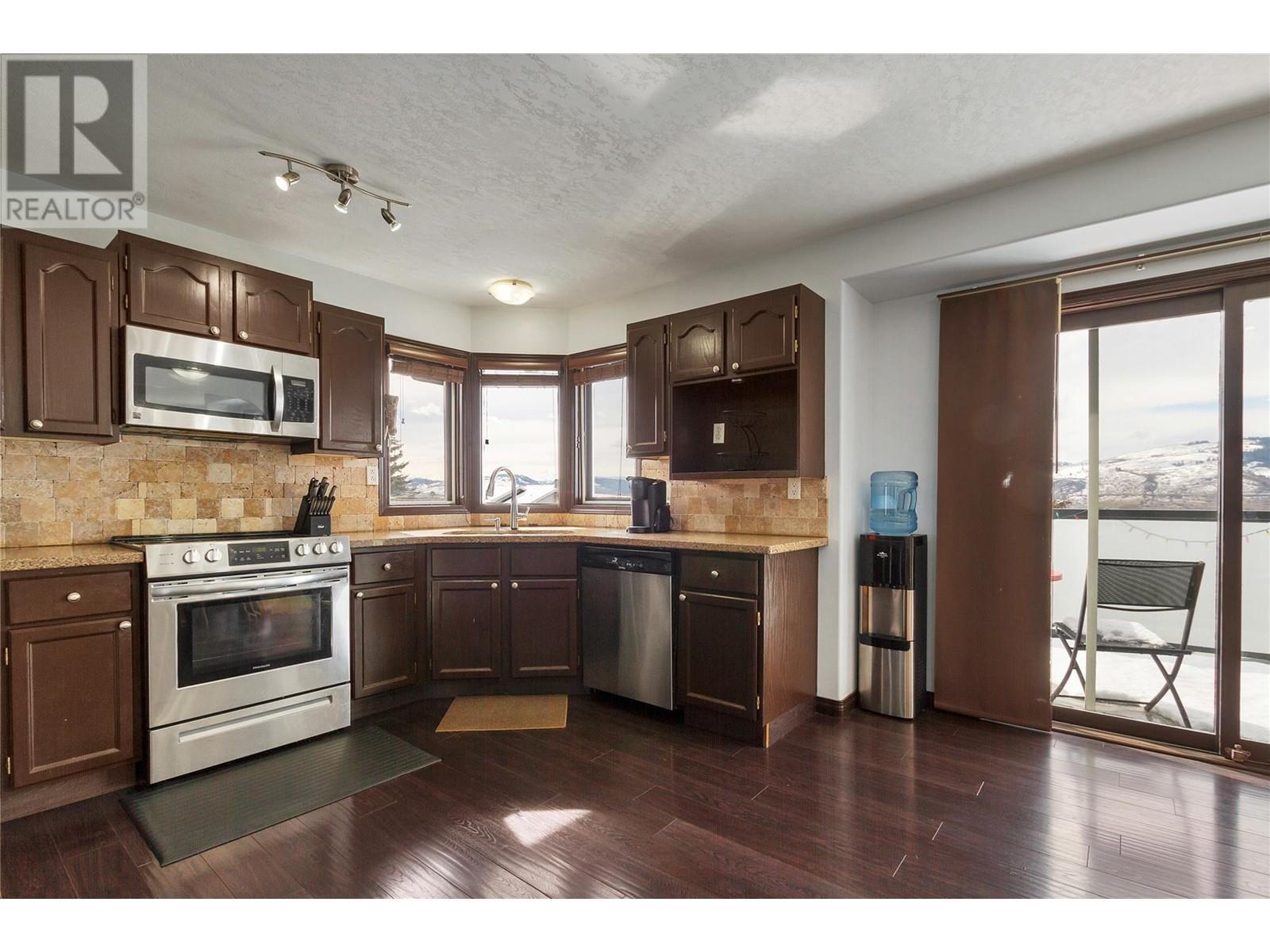 Property at 4317 Wellington Drive image 4